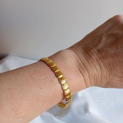 18k Gold Plated Shell Bracelet, Waterproof, Tarnish Resistant, Stainless Steel